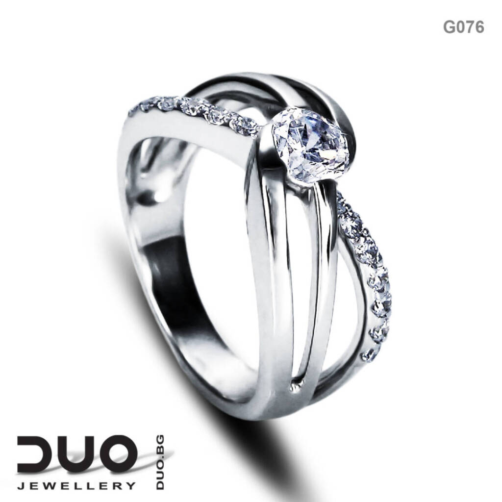 Годежен пръстен G076 - Годежен пръстен от бяло злато с диаманти