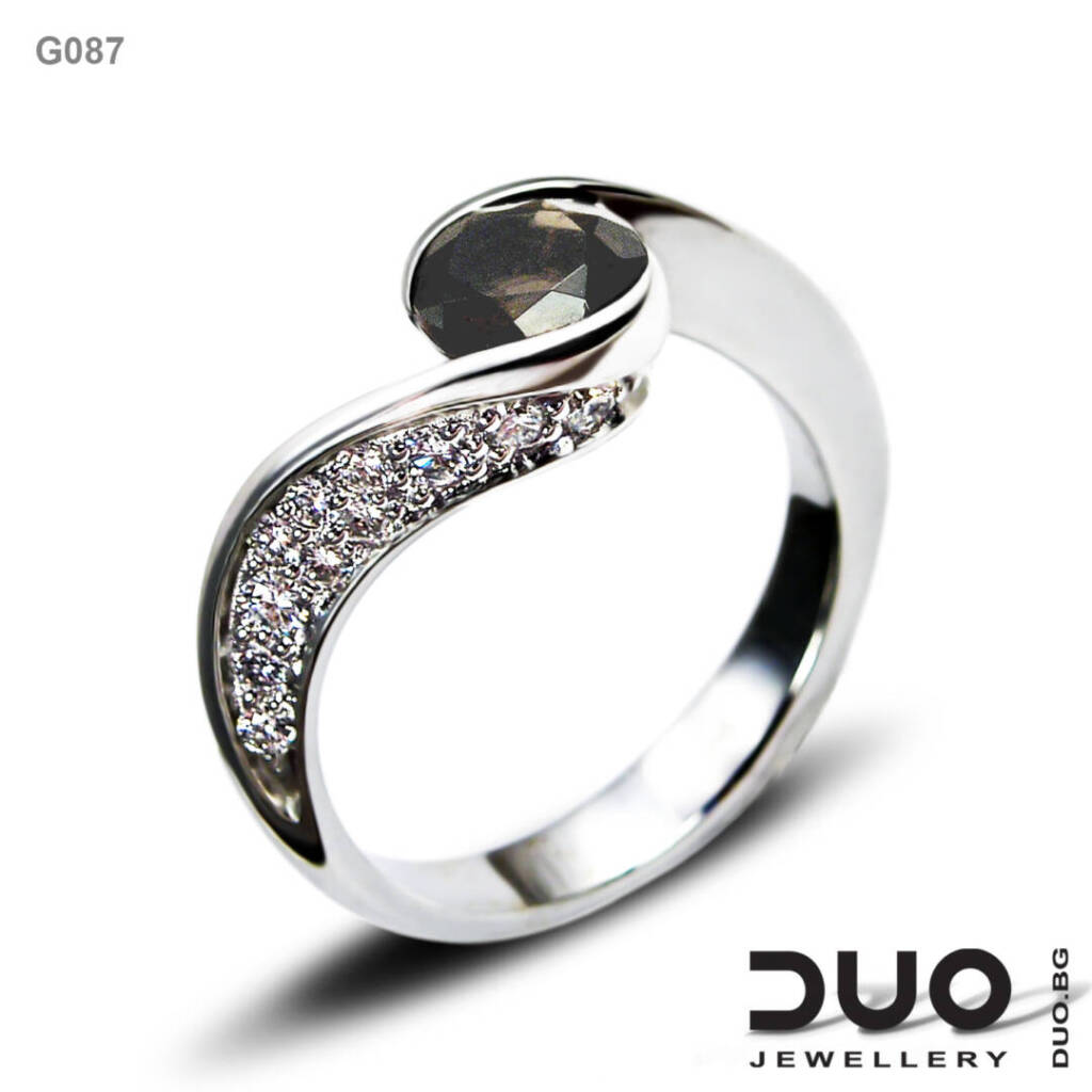 Годежен пръстен G087- Годежен пръстен от бяло злато с диаманти