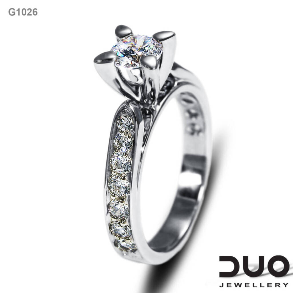 Годежен пръстен G1026 - Годежен пръстен от бяло злато с диаманти