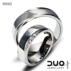 Брачни халки W062 - Венчални халки от бяло злато с ювелирни циркони