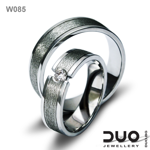 Брачни халки W085 - Венчални халки от бяло злато с ювелирни циркони